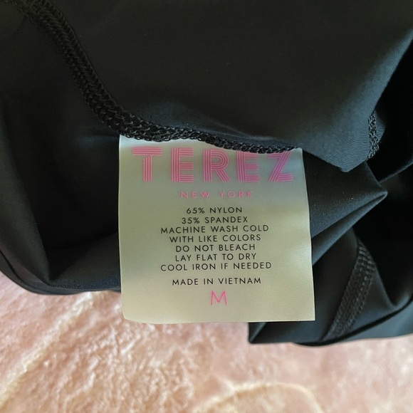 Terez Black cami corset crop top with Adjustable Straps - Picture 3 of 4